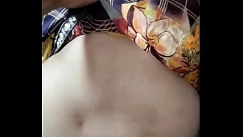 Bidadari Desa India Menggoda, Mandi Panas Di Alam Terbuka
