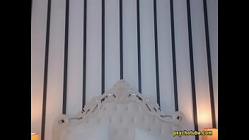 Doll Asia Berambut Cokelat Dan Penampilan Liarnya Yang Menggoda Secara Live