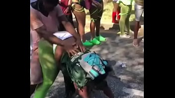 Suami Menggoyang Roda Istri