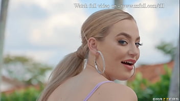 Goyang Lembut Blake Blossom – Nikmati Lengkungan Seksi Di Brazzers, Streaming Penuh Di Zzfull.com