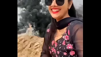 Sensasi Naik Turun Susu Bhabhi Desi