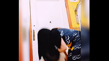 Rutin Seksi Arab Gadis Berhijab Dengan Bokong Besar Menggoda (video Pertama)