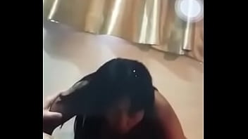 Mengulum Batang Pria Indonesia Dengan Penuh Gairah