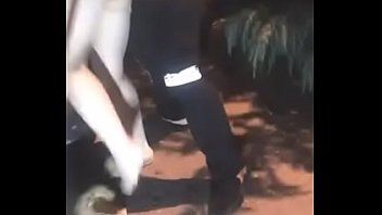 Gadis Tionghoa Panas Menggoda Di Jalan Raya