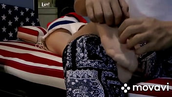 Kaki Nilon Tiongkok Yang Menggoda, Digelitik Hingga Menggairahkan Bagian 1