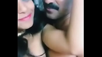 Istri Desi Yang Menggoda Bersama Suaminya