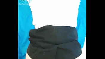 Rekrutan Muda Takluk Di Bawah Komando Perwira Seksi Berdandan