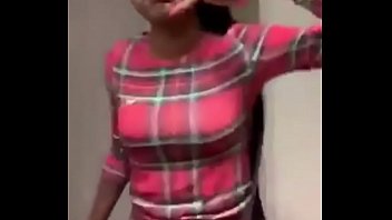 Asian Doll Menggoyangkan Pantat Montoknya Di Instagram Live Sambil Menyanyikan Lagu Barunya Dengan Gerakan Mulut Yang Menggoda