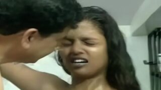 Bercinta Di Kamar Mandi Dengan Anak Tiri Dalam Film Biru India