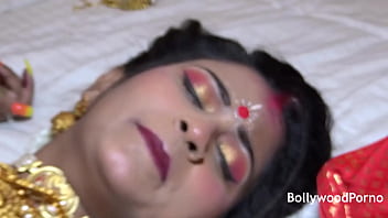 Malam Pertama Pengantin India Sudipa: Bercinta Ganas Hingga Diberi Isi – Suara Hindi Menggoda