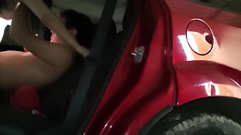 Contrata A Una Chica Ardiente En El Paso Para Una Noche De Pasión Desenfrenada