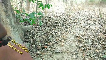 Gadis India Menggoda Di Hutan Liar, Saree Tersingkap Saat Bercinta