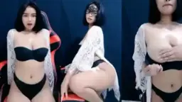 Gadis Marscha, Bokong Montok Dan Payudara Menggoda