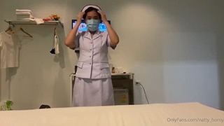 Gadis Perawat Penggoda Untuk Disewa