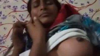 Istri India Telanjang Dan Dihardiki Dalam Video Mms