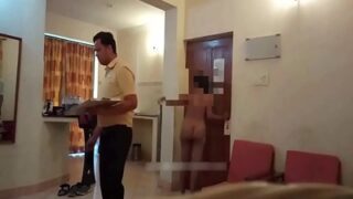 Nenek Tamil Berani Telanjang Bulat Di Depan Pelayan