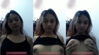 Tiktoker Cantik Pamer Payudara Montok Untuk Pacar Di Video Mesra