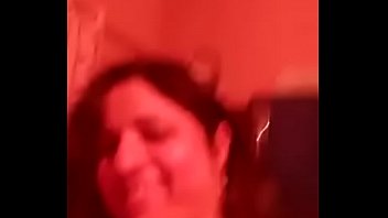 Gadis India Yang Menggoda Dengan Lekuk Tubuh Sensual Dan Aura Mistis Yang Memikat