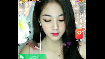 Gadis Asia Menggoda Di Uplive
