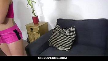 Sisilovesme – Adik Tiri Terpaksa (mandy Muse) Ngentot Abang Tirinya Yang Gede