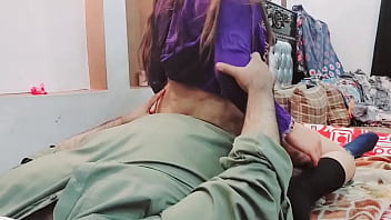 Istri India Hadiahkan Seks Anal Di Hari Pernikahan Dengan Suara Hindi Kotor Yang Menggairahkan
