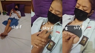 Gadis Seragam Yang Menggoda