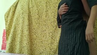 Pasangan Mesra Beraksi: Suami Ganas Menggila Di Ranjang Istri