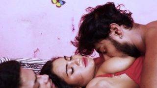 Teman Sekamar Yang Menggoda: Gupchup Web Seri Dewasa Musim 1 Episode 2