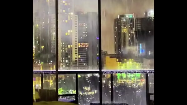 Annojs: Gadis Pembantu Yang Menggairahkan Di Arab