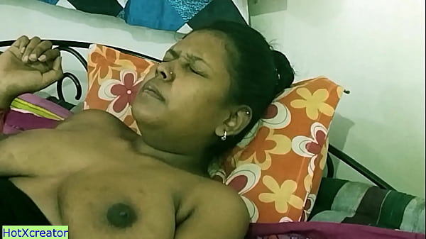 Cowok Muda India Panas Menggoyang Pelayan Hotel Sampai Meraung-raung! Adegan Ranjang Berbahasa Hindi Yang Membara