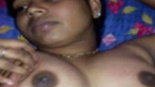 Perawat Desi Kamini Dari Kerala, Aksi Panasnya Bikin Meledak – 4 Adegan Seru