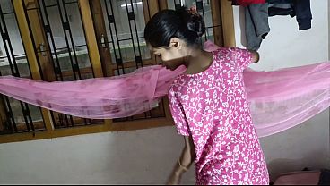 Desi Bhabhi Menggoda Pacar Berpenis Besar Ke Rumah Untuk Bercinta Keras Di Sore Hari