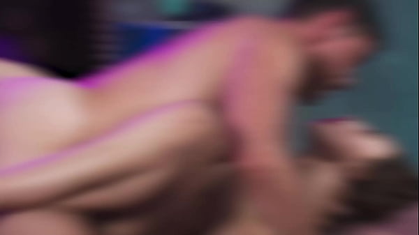 Milf Pirang Menggoda Mengumbar Nafsu Liar Dalam Adegan Mesum Panas Dengan Adik Ipar