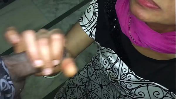 Tetes Sperma Panas Bhabhi Gujarat Yang Doyan Telan Cairan Laki-laki India