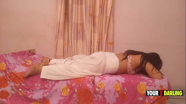 Ibu Tiri Sakit Punggung, Dijamput Dan Dipijat Oleh Anak Tirinya