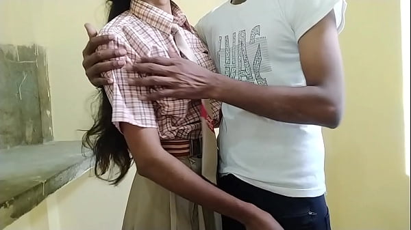 Pelajar Desa India Nekat Bercinta Dengan Pacar Sekolahnya Yang Berusia 18 Tahun
