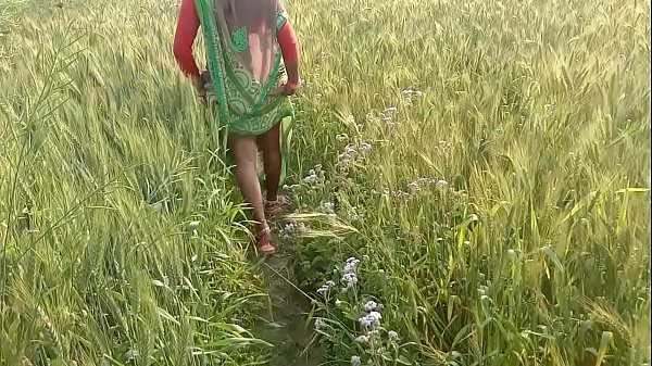 Bhabhi Desa India Digoda Di Alam Terbuka