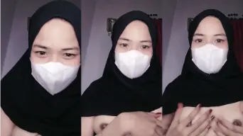 Dedek Berhijab Makin Berani Pamer Uting