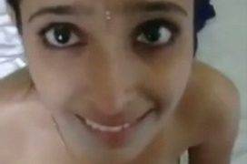 Istri India Terkejut Dengan Sperma Di Mulutnya