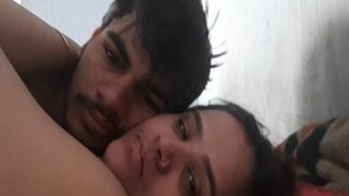 Pasangan Bihari Bugil Bercinta Romantis Di Video Mms