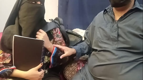Gadis Berjilbab Digituin Guru Les Di Kamar Kos