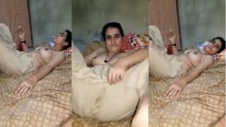 Gadis Punjab Bugil Merokok Sambil Pamer Tetek Montok