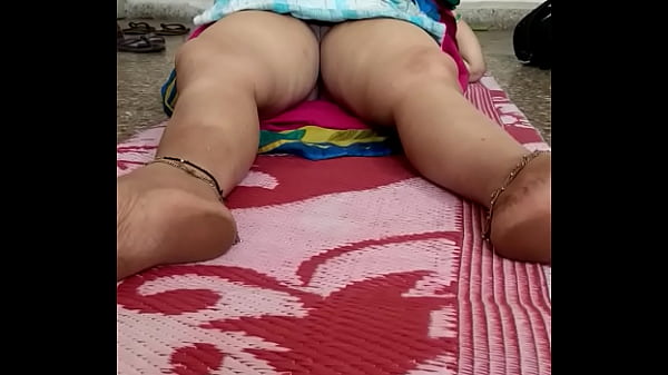 Tante Pijat Desi, Siap Bikin Badan Lo Lemes Dan Pikiran Lo Panas