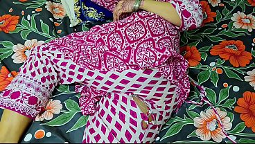 Ibu Tiri Celana Sobek, Anak Tiri Langsung Ngebor Memek Sambil Mainin Pantat Bundar.