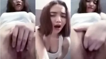 Cewe Bondol Binal Siap Digoyang Omek Tiga Jari Sampe Basah Kuyup.