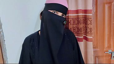 Hijab Jalang Jasmine Digebuk Bapak-bapak Asing Sampai Mampus