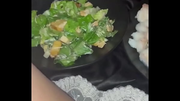 Muslimah Nakal Mainin Makanan Sampe Keluar Air – Kompilasi Panas Cewek Arab Licik Di La