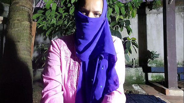 Desy Cewek Seksi, Siap Digoyang