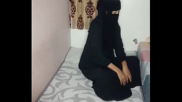 Gadis Bercadar Digaruk Sopir Pribadi, Main Sambil Bawa Mobil Di Pinggir Jalan.