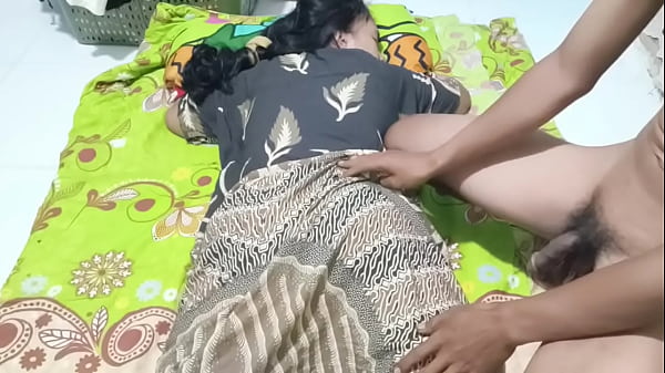 Ngentot Bu Ratna, Istri Sepi Yang Butuh Digenjot.